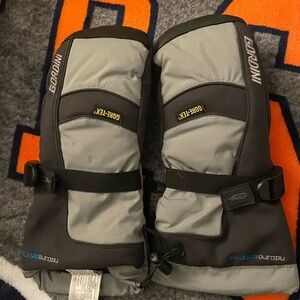 INOVIK Gray and Black Women's Gloves